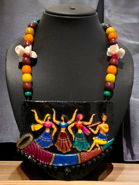 Clay necklace Indian dancers